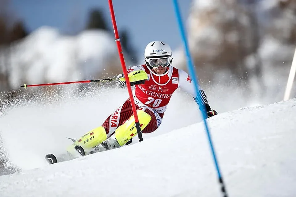 Буря отмени слалома в Япония