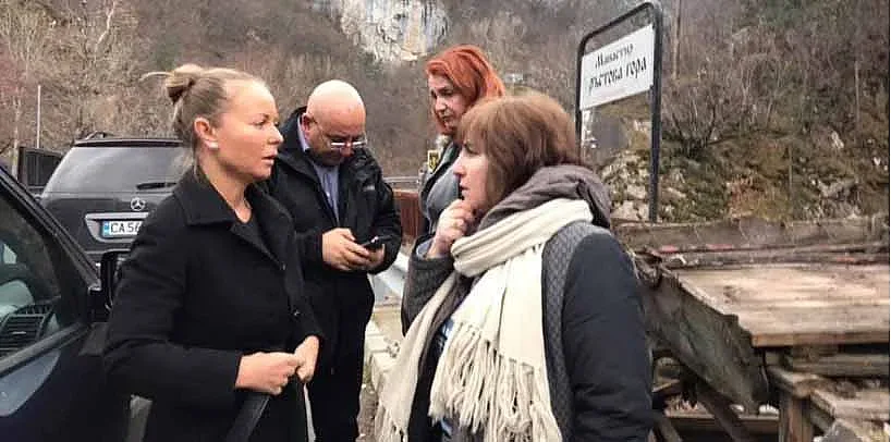 Подозират умишлено замърсяване на две реки/ОБНОВЕНА/