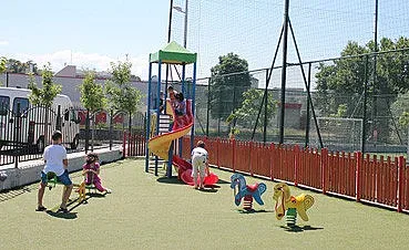 Безплатен паркинг при трето дете