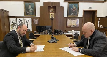 Гешев подписа с УНСС за стажантска програма