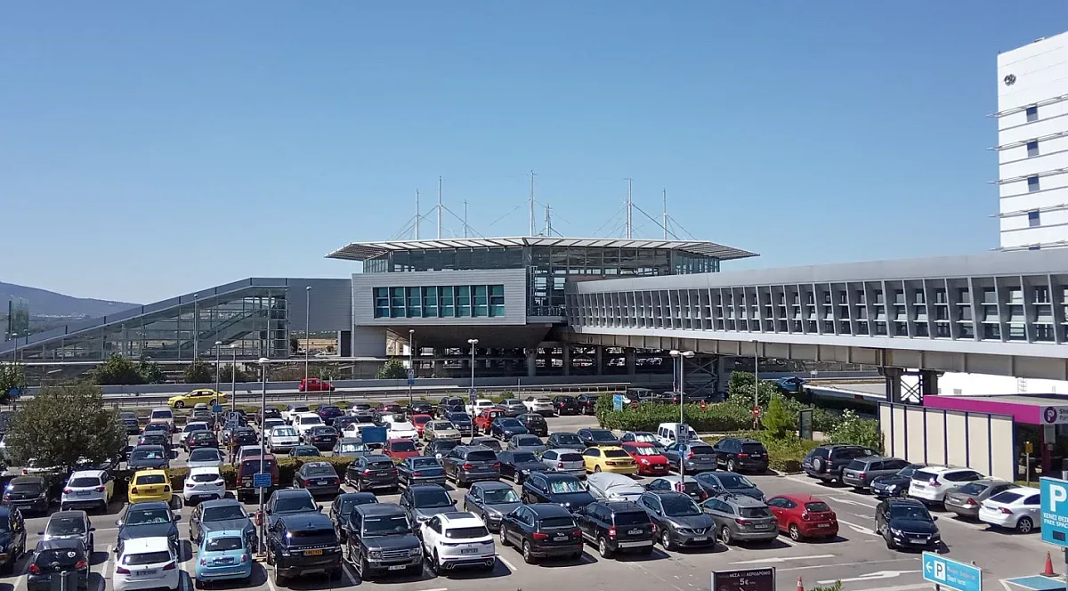 Голяма новина от Гърция! Засяга всички чужди туристи