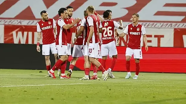 ЦСКА се раздели с още двама