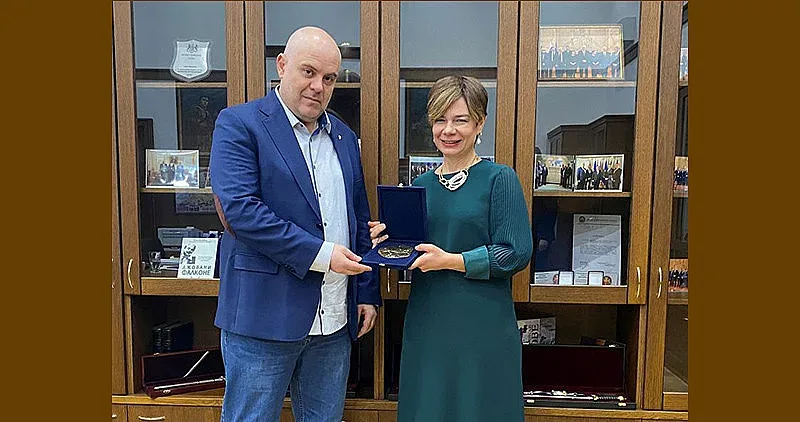 Гешев се срещна с турската посланичка