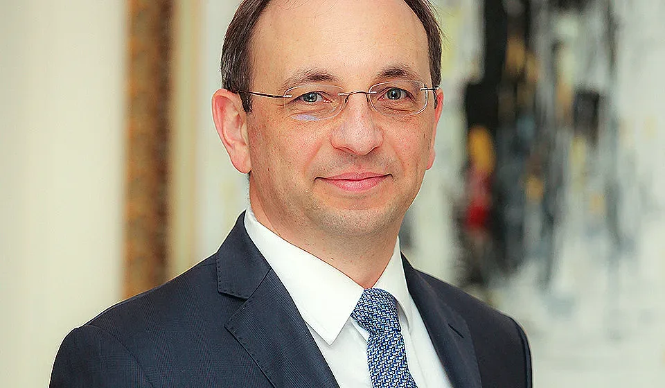 Ники Василев: Който не иска еврозоната, е късоглед