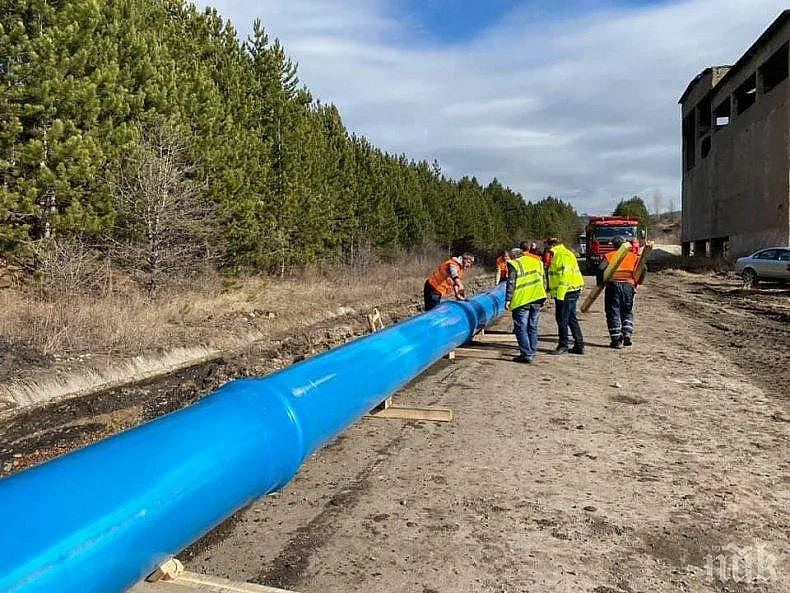 Затварят пътен участък в Перник заради строежа на водопровода