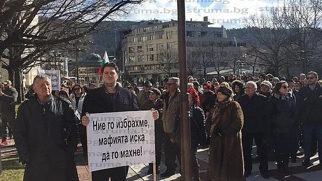 Джумалии си бранят кмета