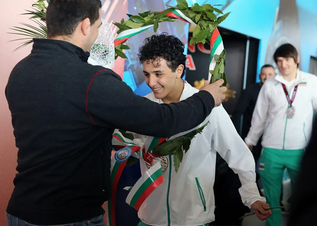 Посрещнахме героите ни в борбата