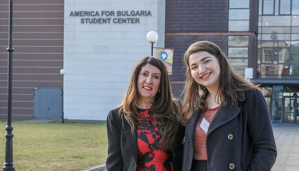 Херо Мустафа рецитира българско стихотворение (ВИДЕО)