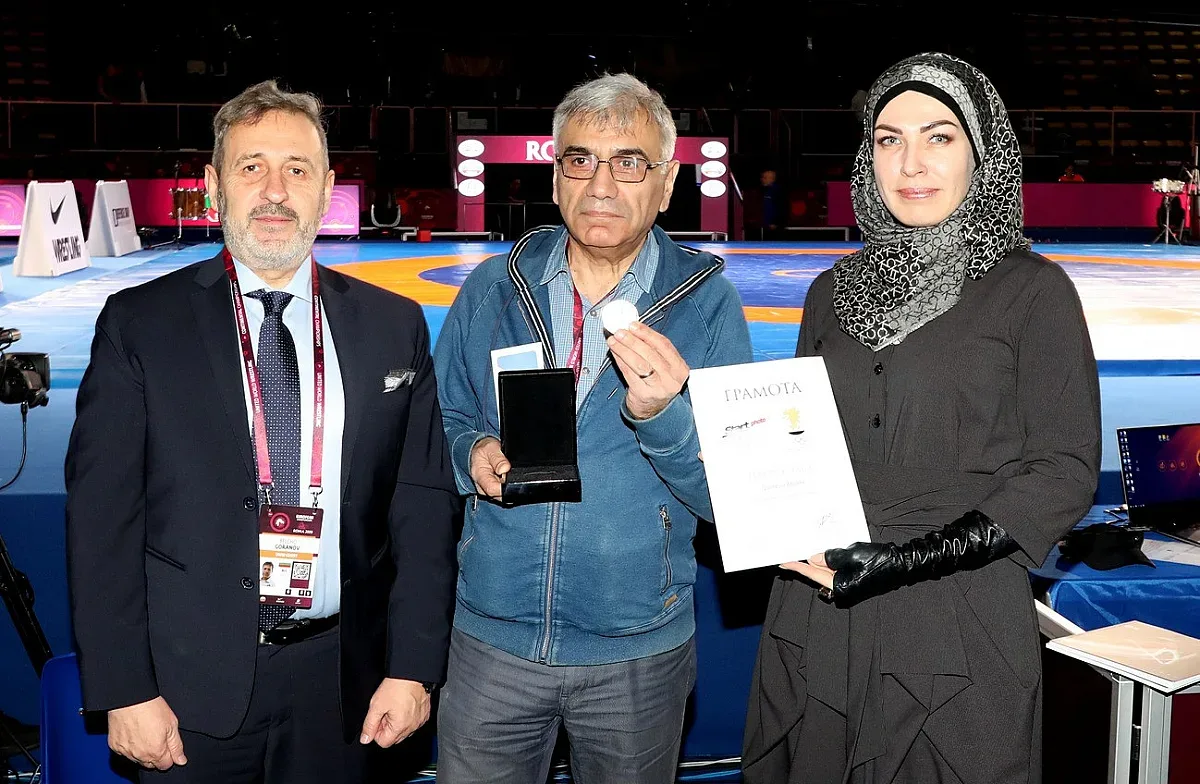 Белчо Горанов връчи приз на БОК в Рим