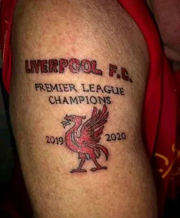 Фен на Ливърпул бърза - татуира си титлата
