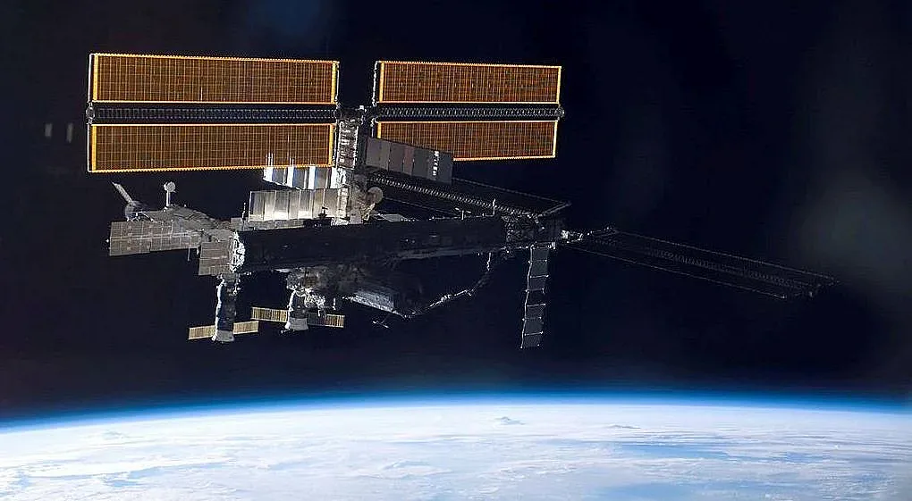 Показват реклама в космоса