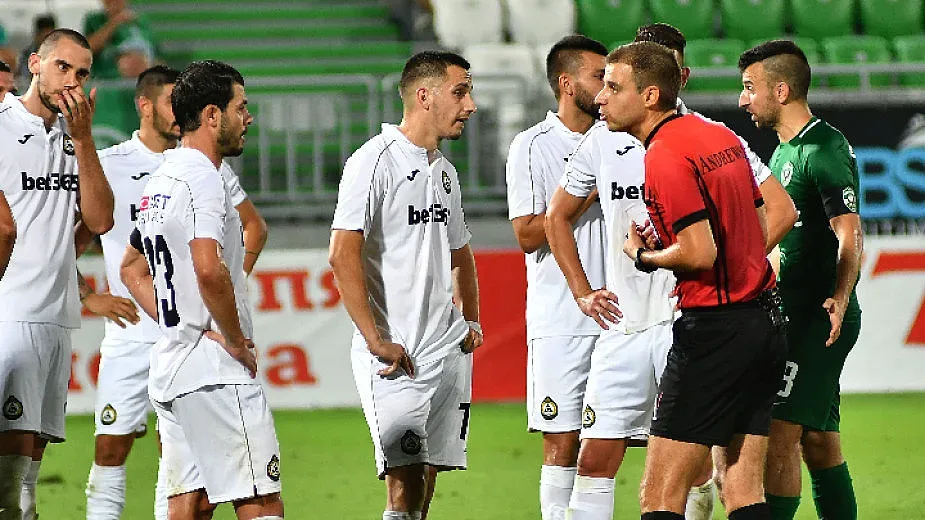 Топ съдия аут до лятото