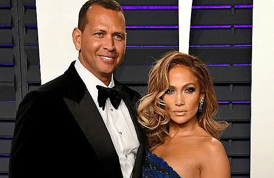 Джей Ло с лятна сватба