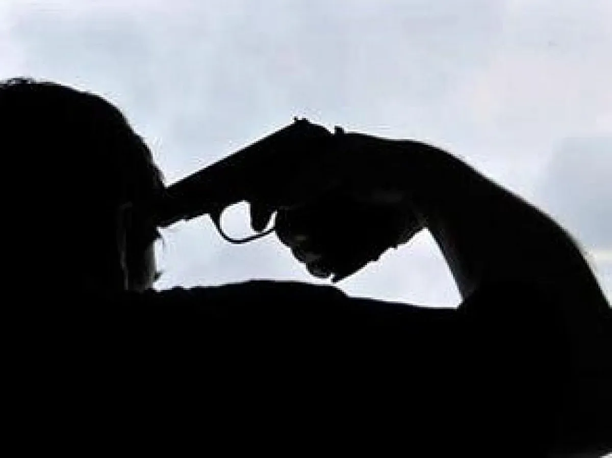 Мъж се гръмна в главата