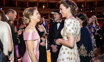 Кейт облече рокля със спомен от Малайзия