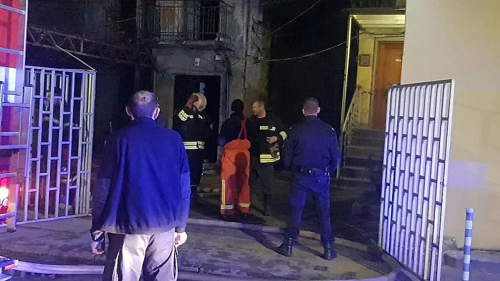 Пожар в центъра на София, има задушен