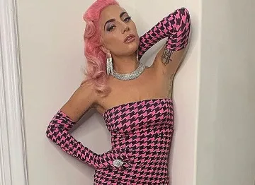 Лейди Гага се показа с новото гадже