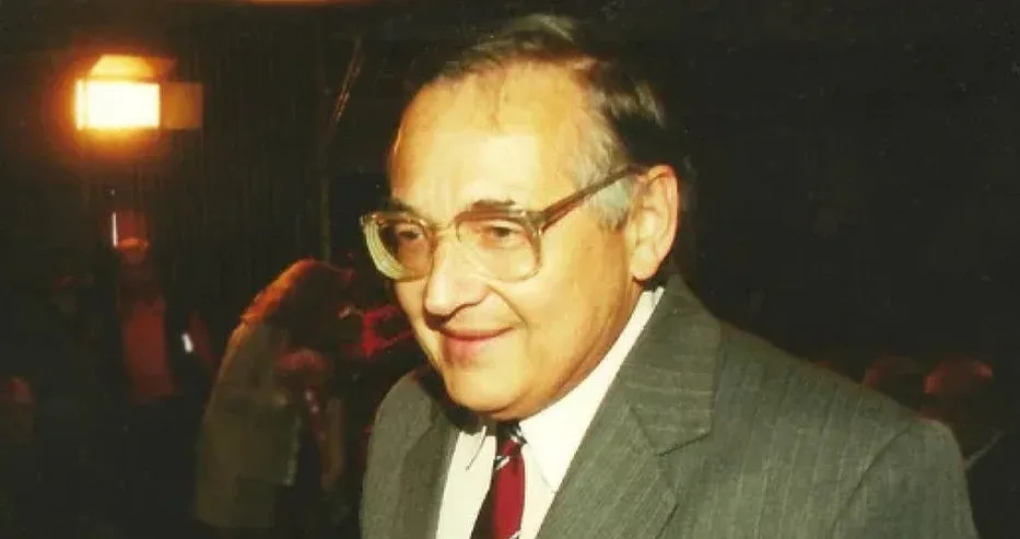 Почина Иван Стайков