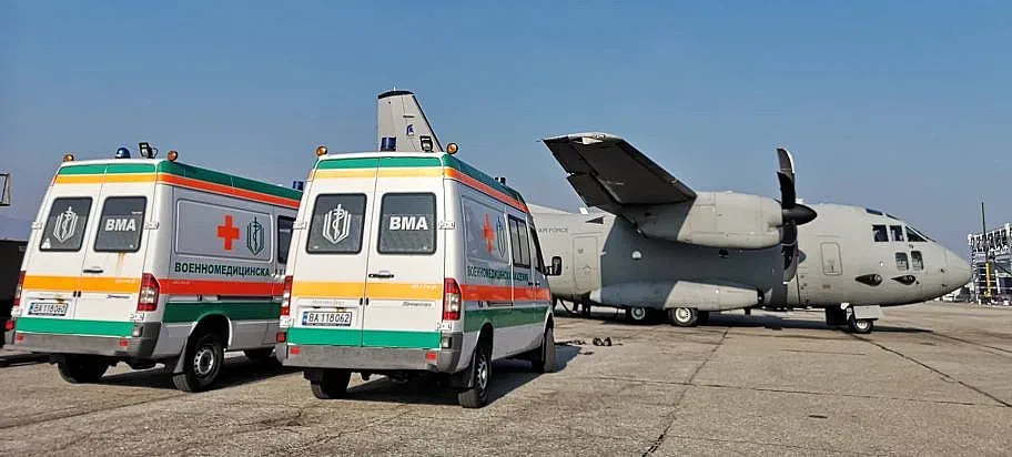 Двамата българи от Ухан вече са във Франция