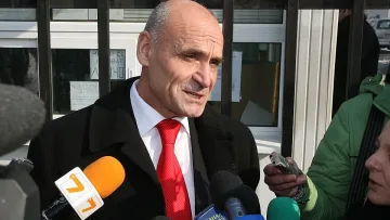 Адвокат: Радев е уязвим ако прави бунт или преврат
