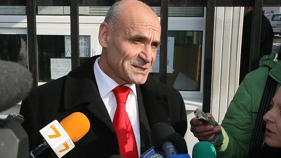 Адвокат: Радев е уязвим ако прави бунт или преврат