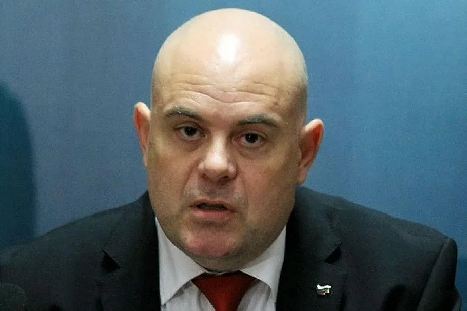 Гешев с коментар за Радев и  Божков