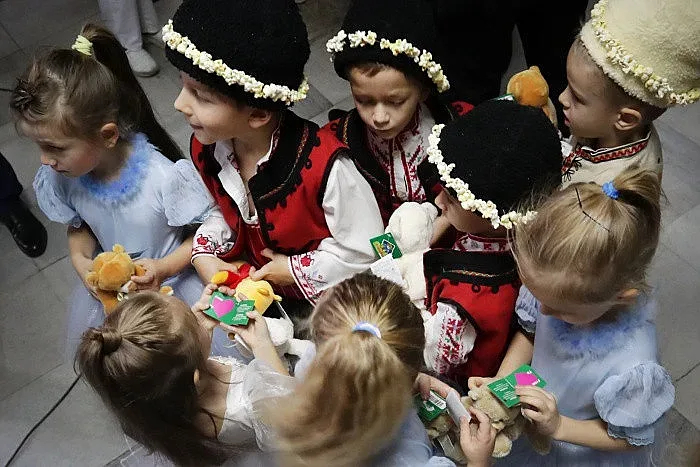 Семейства искат помощ от Българска коледа