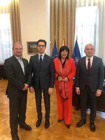 Кючюк се срещна с Пендаровски