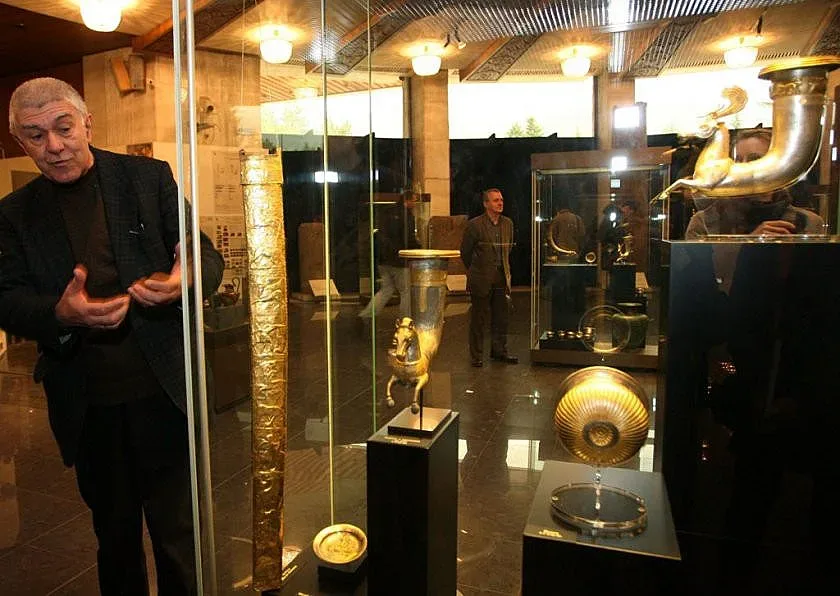 Вижте ритоните на Божков