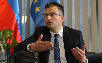 Словенският премиер подаде оставка