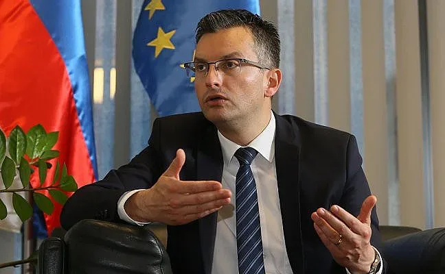 Словенският премиер подаде оставка