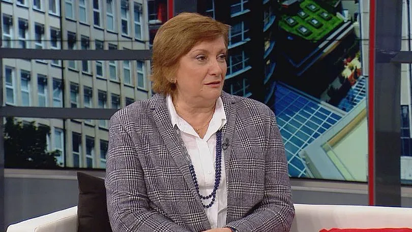 Искра Михайлова: Трябва управление като за 21 век