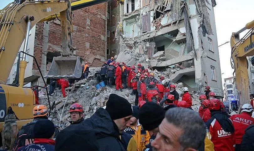 Учен плаши Турция с още силни земетресения