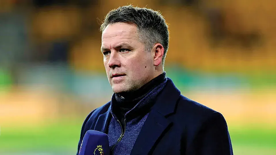 Скандал! Оуен скочи на феновете на Ливърпул