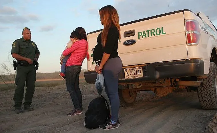 Забраняват на бременни да влизат в САЩ