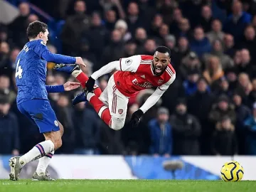 10 от Арсенал измъкнаха 2:2 на Челси