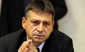 Ексшефът на разузнаването с обвинение