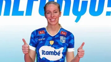 Националка по волейбол се мести в Бразилия