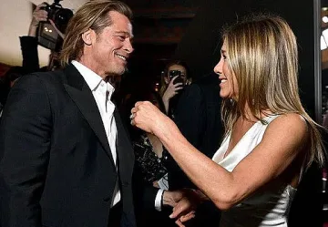 Прегръдка на Пит и Анистън взриви мрежата