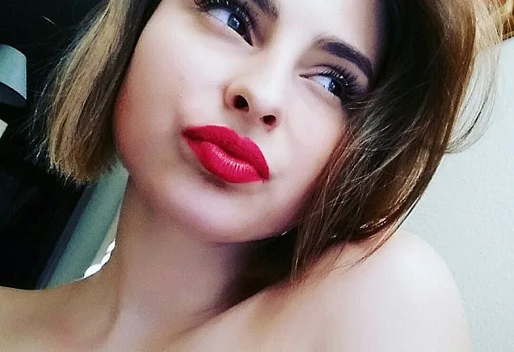 Търг за девственост на украинка