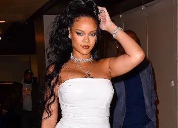 Риана отново на пазара за моми