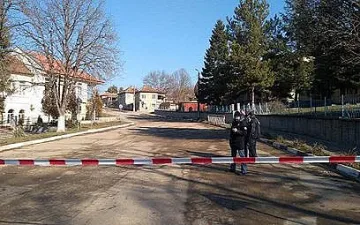 Оставиха в ареста обвинения за взрива във Ветово