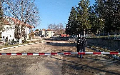 Оставиха в ареста обвинения за взрива във Ветово