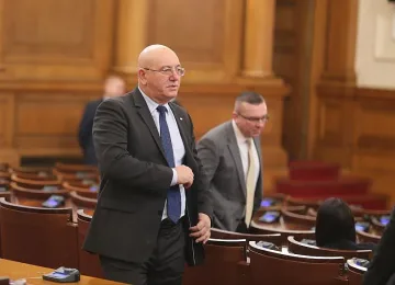 Емил Димитров е на проверка в Перник