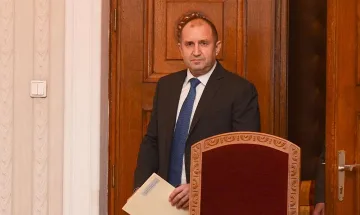 Радев със среща за проблемите в изборния процес