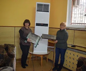 Кметът на Кърджали с дар за клуба на инвалида