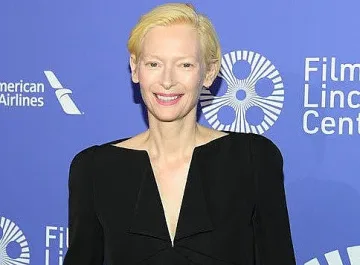 Венеция почита Тилда Суинтън