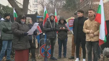 Протест: Социални служби отвличат деца в чужбина!
