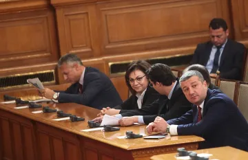 БСП започва консултации за вота на недоверие