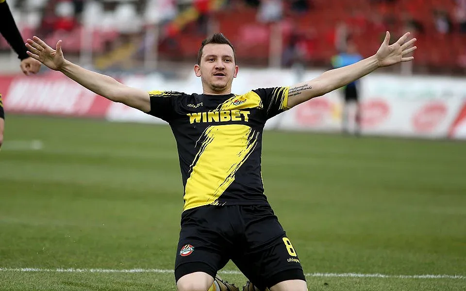 В Ботев Пд решиха - задържат звездите до лятото